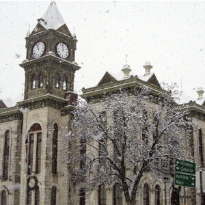 Picture of the Bosque County Courthouse covered in snow